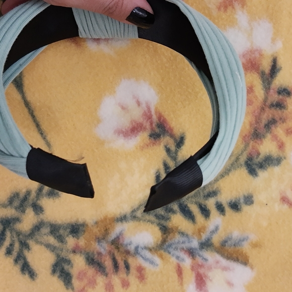 Mint color headband for women - Picture 4 of 4